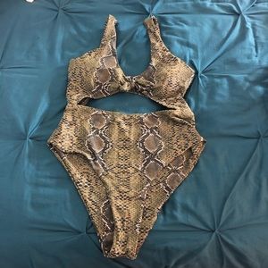 One piece bathing suit